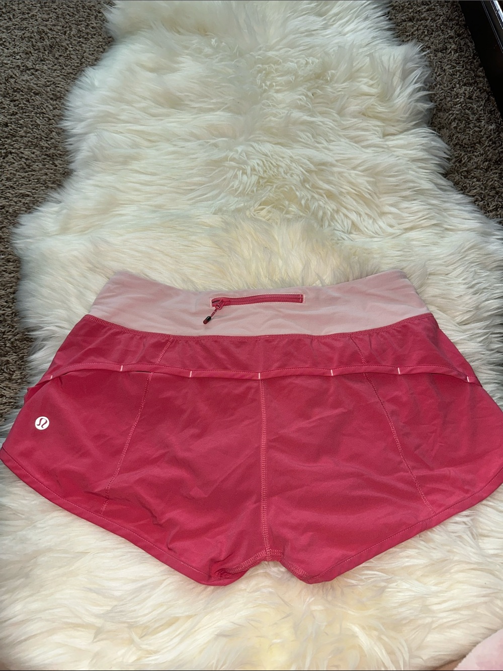 **RARE** Lululemon athletica Run: Speed Short in Guava Lava size 6